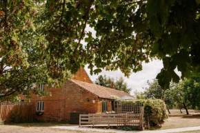 The Threshing Barn - relaxing countryside spa break